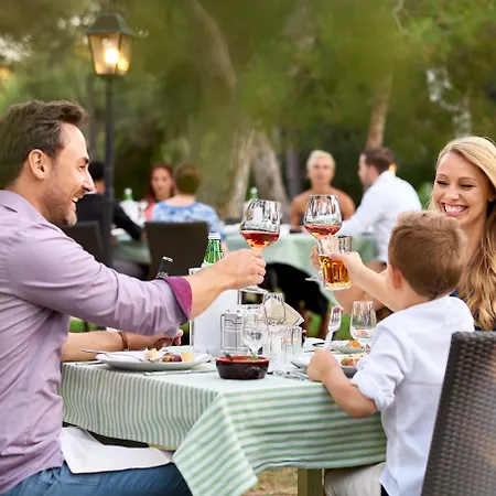 Robinson Apulia Resort 4*