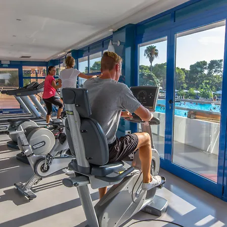 Robinson Apulia Resort 4*